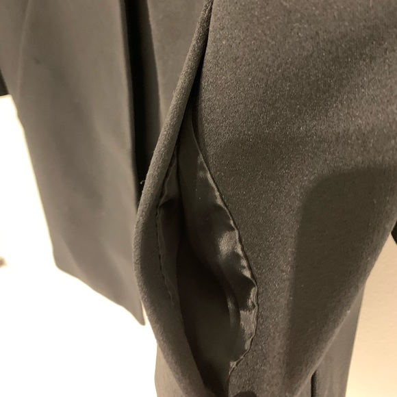 Basic Black Blazer Jacket. Italian made. Bell sleeves. Cape neck. Lined. Pockets - Picture 7 of 7